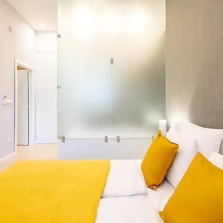 Ultra - Super Comfy - Balcony דירה בודפשט