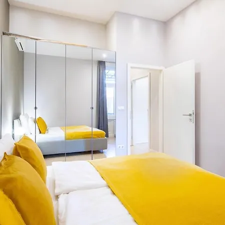 Ultra - Super Comfy - Balcony דירה בודפשט